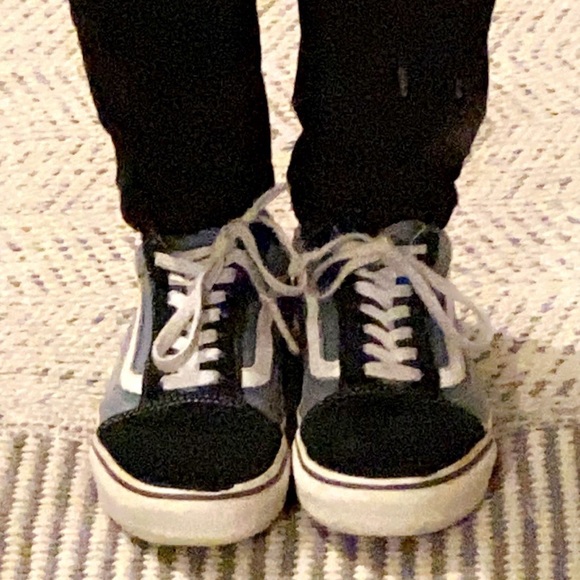 vans - Picture 2 of 4